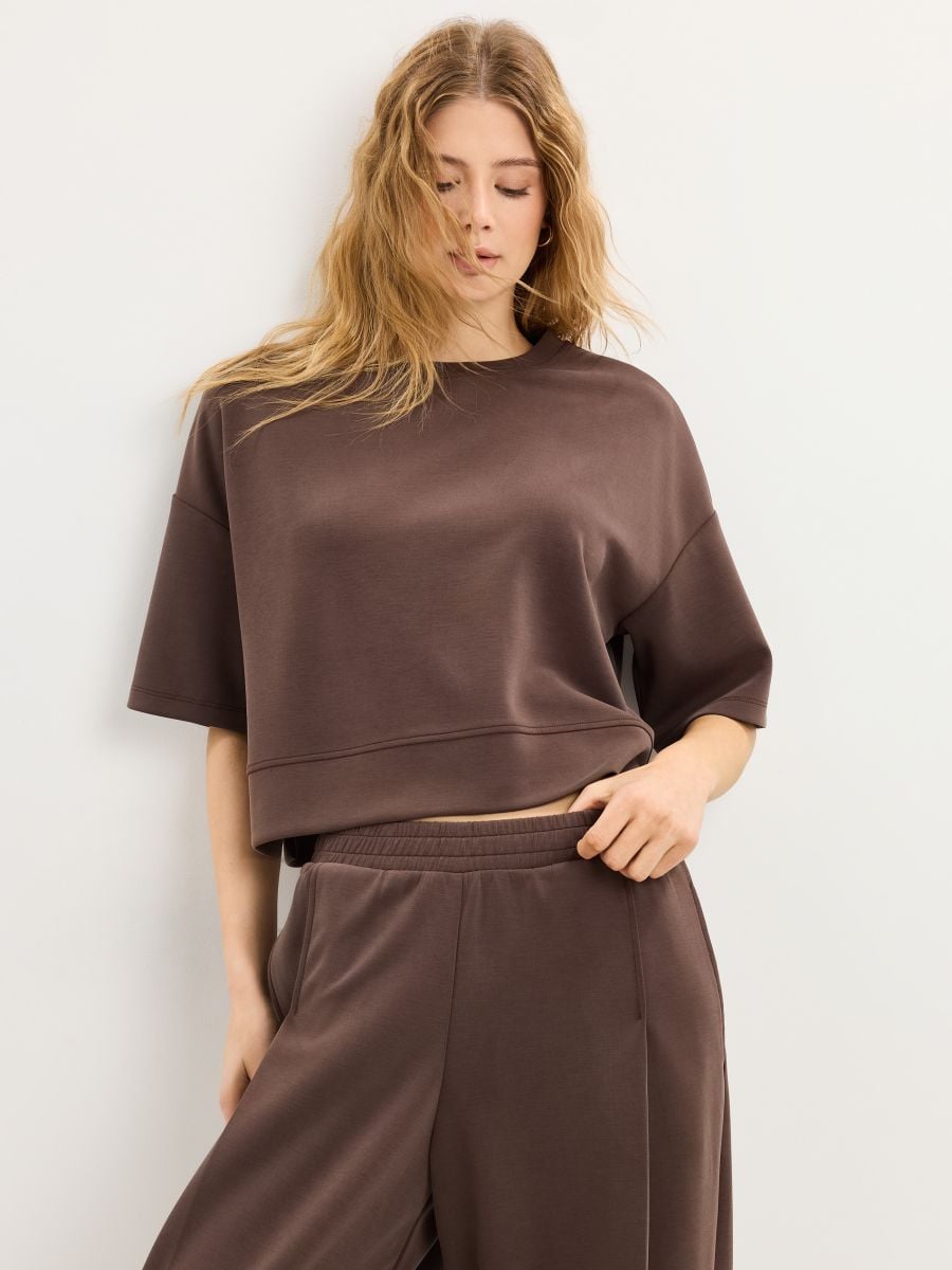 Brązowy T-shirt boxy z modalem - ciemnobrązowy - MOHITO