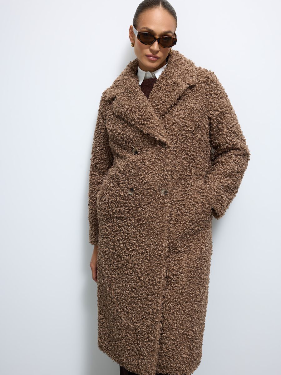 Płaszcz typu teddy - beżowy - MOHITO