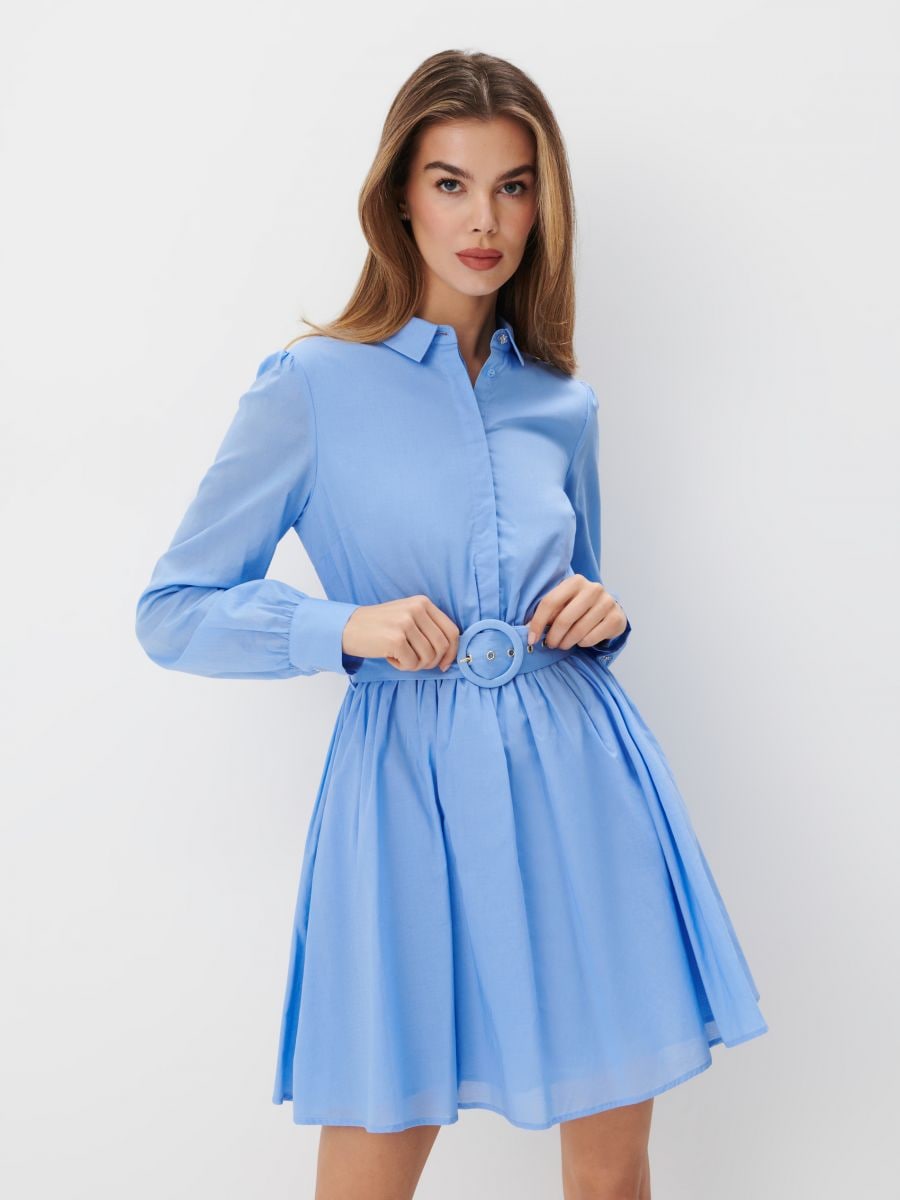 Koszulowa sukienka mini - błękitny - MOHITO