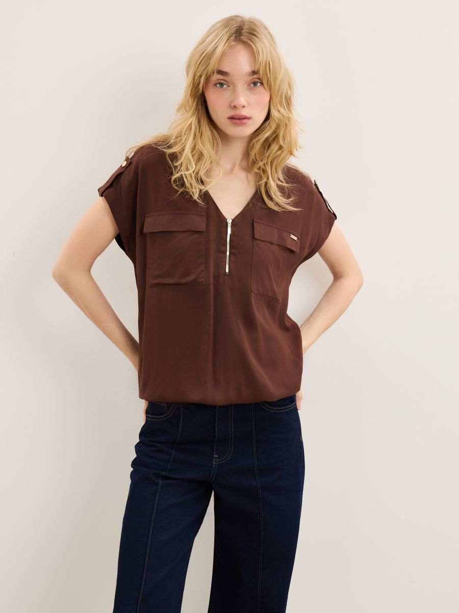 Brązowa bluzka z wiskozy - ciemnobrązowy - MOHITO