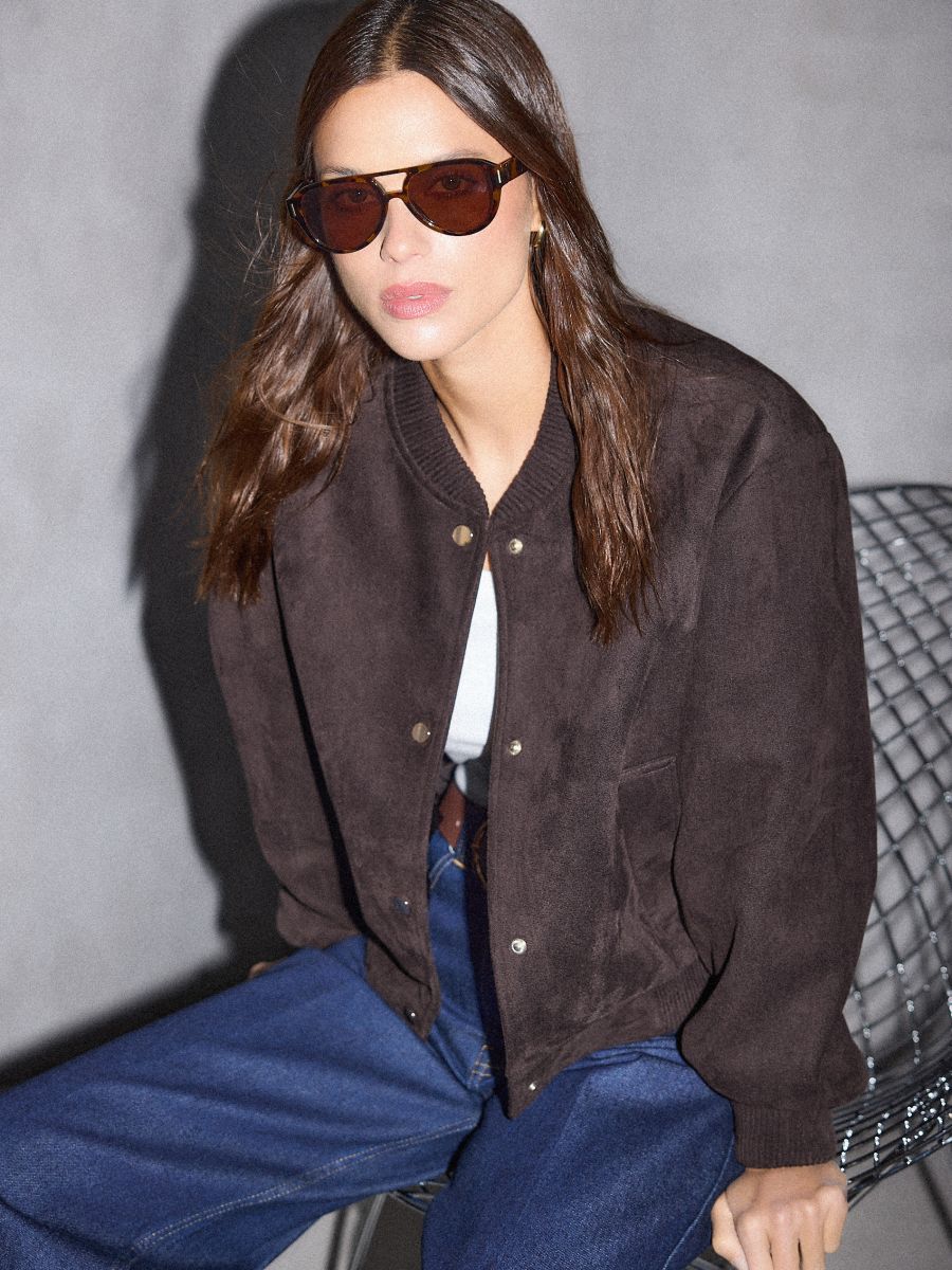 Kurtka bomberka - ciemnobrązowy - MOHITO