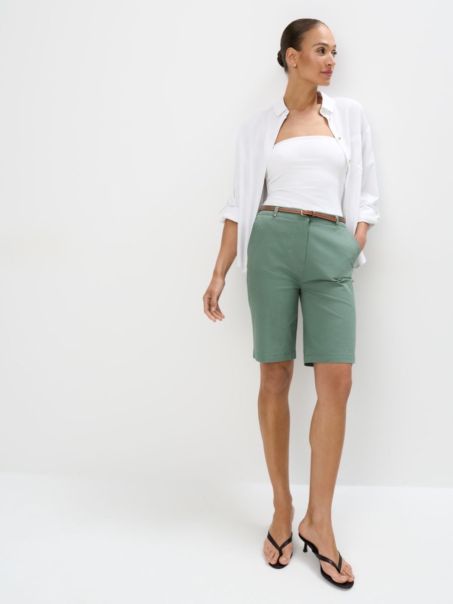 Pantaloni scurți bermude - Verde - MOHITO