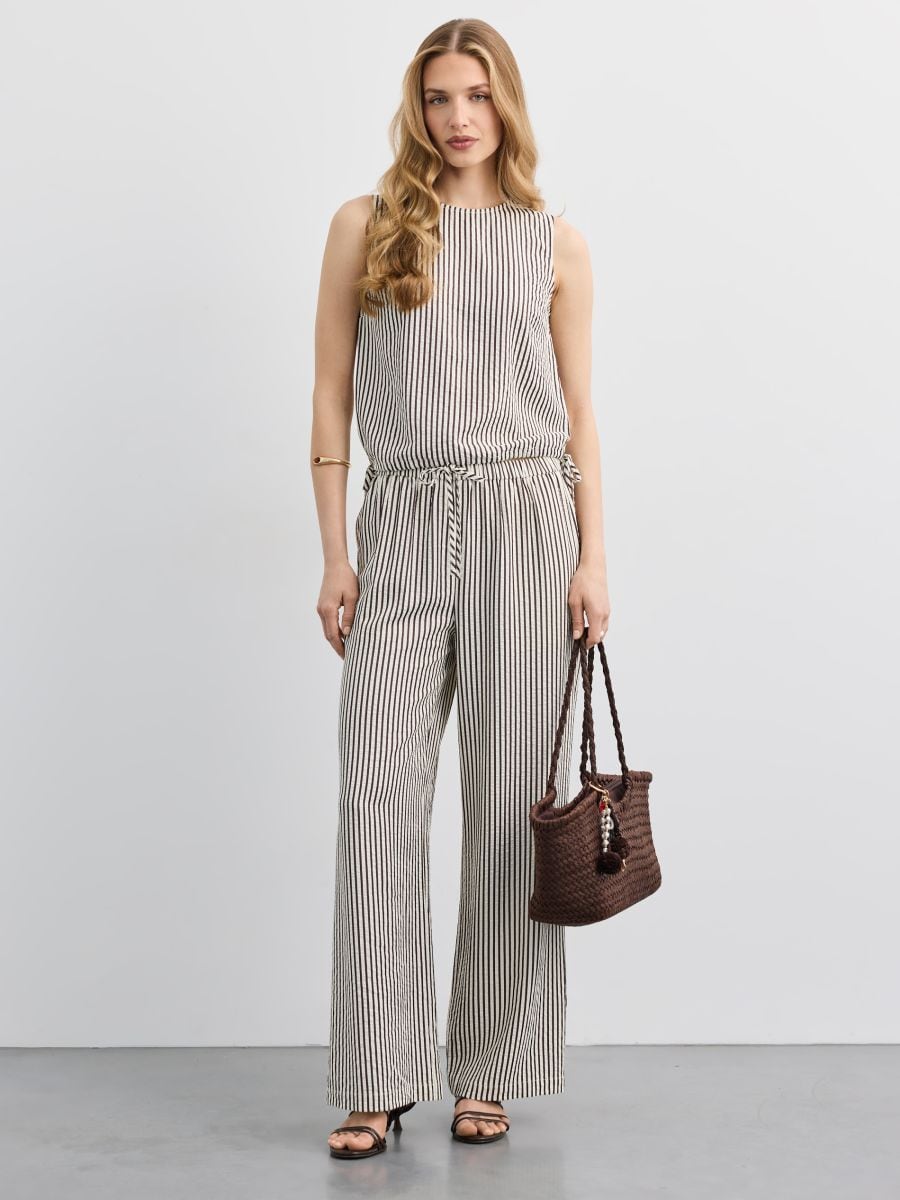 Spodnie w paski - ciemnobrązowy - MOHITO