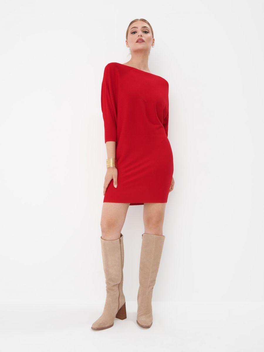Czerwona sukienka mini z wiskozą - czerwony - MOHITO