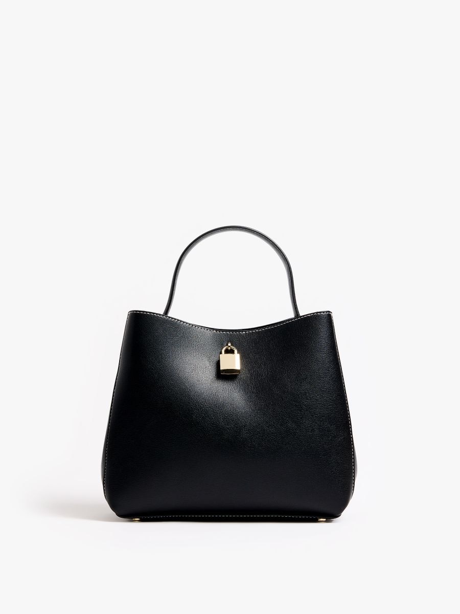 Czarna torebka z paskiem na ramię - czarny - MOHITO