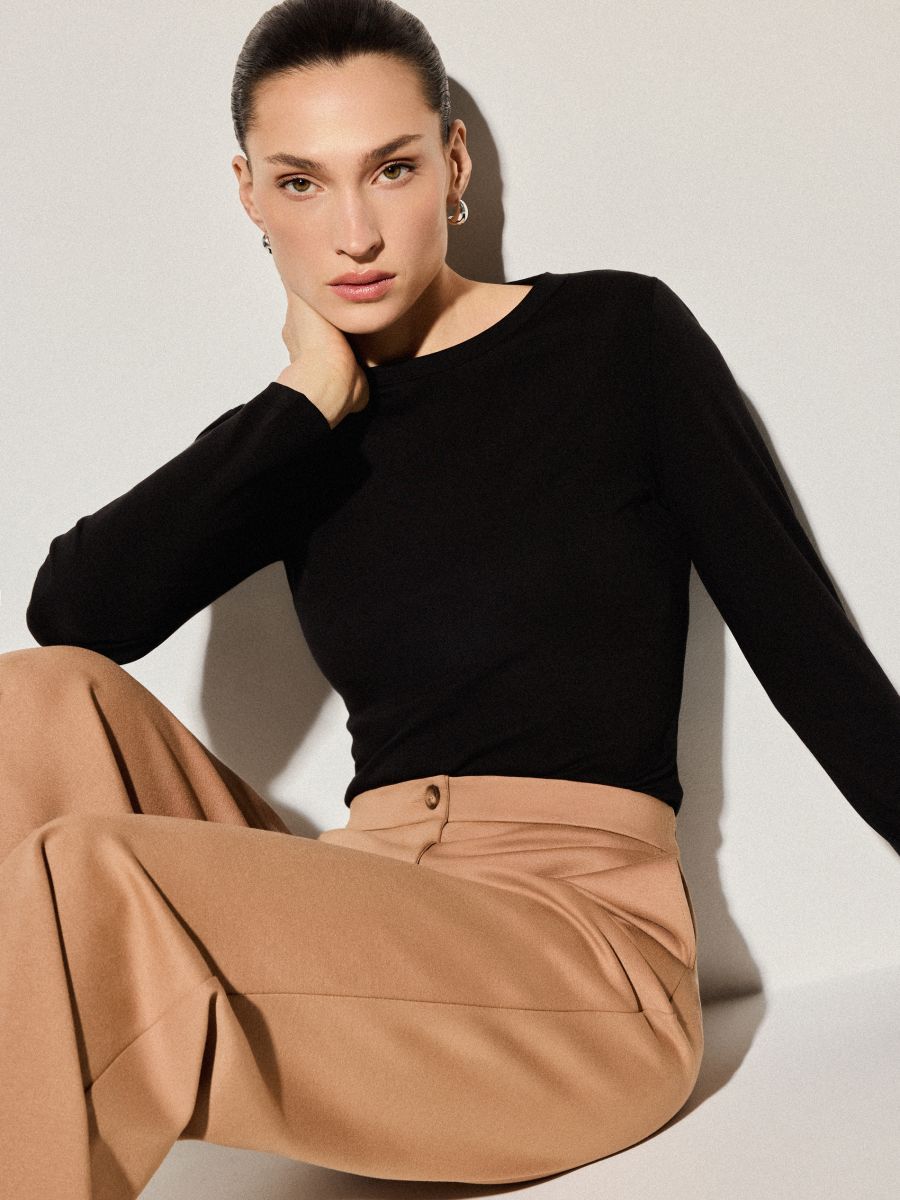 Czarny longsleeve basic - czarny - MOHITO