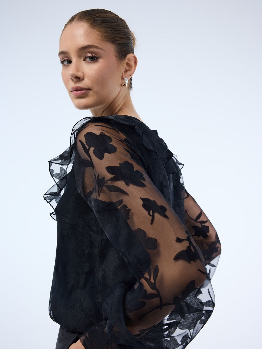 Czarna bluzka z ozdobnymi rękawami Czarna bluzka z ozdobnymi rękawami - czarny - MOHITO