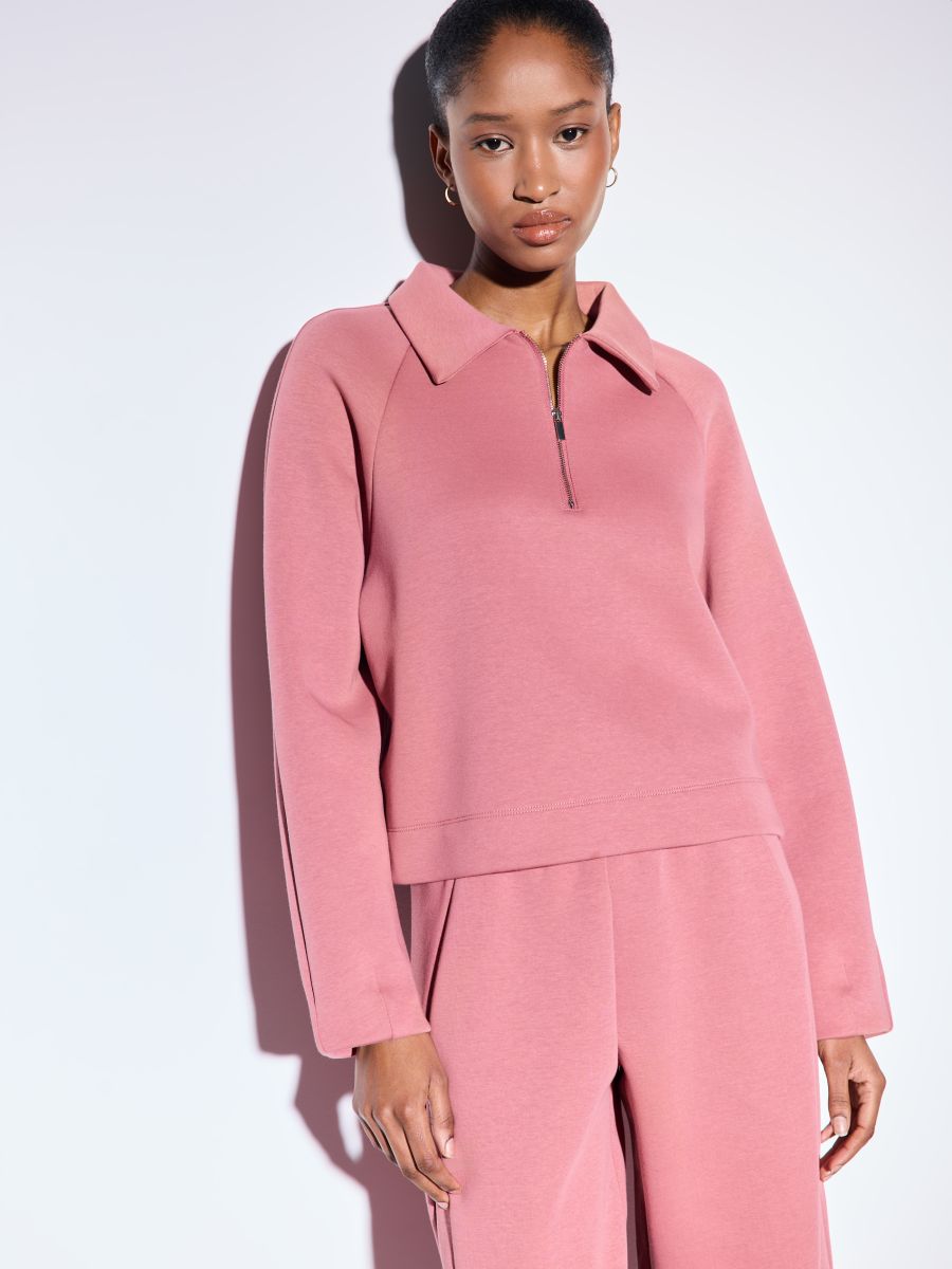 Różowa bluza z kołnierzykiem Różowa bluza z kołnierzykiem - różowy - MOHITO