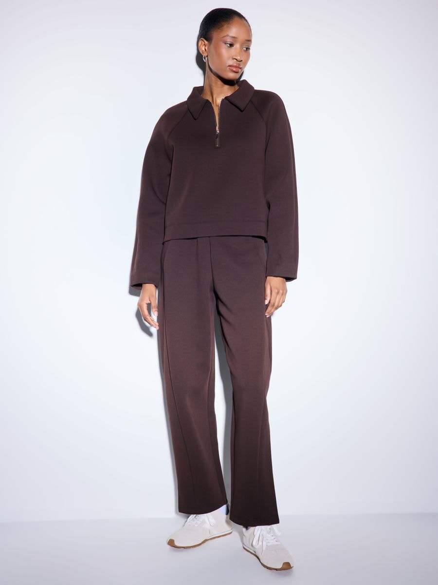 Brązowe spodnie dresowe - ciemnobrązowy - MOHITO