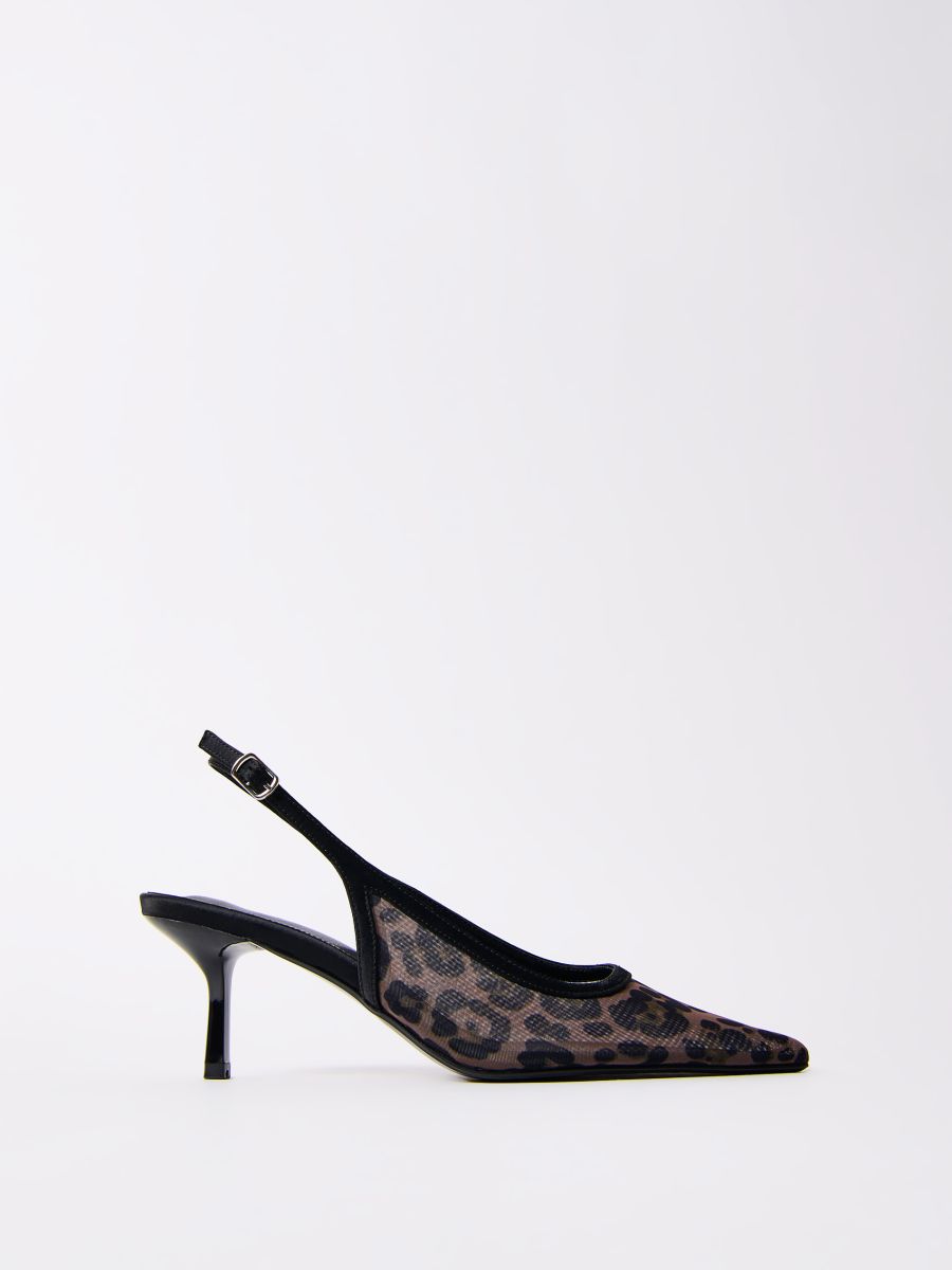 Туфлі на високих підборах