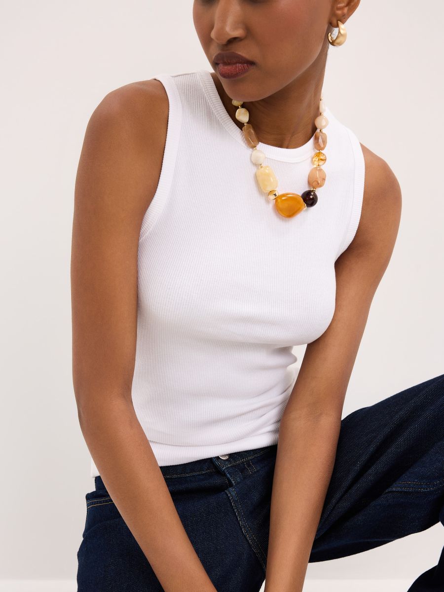 Dopasowany biały top - biały - MOHITO