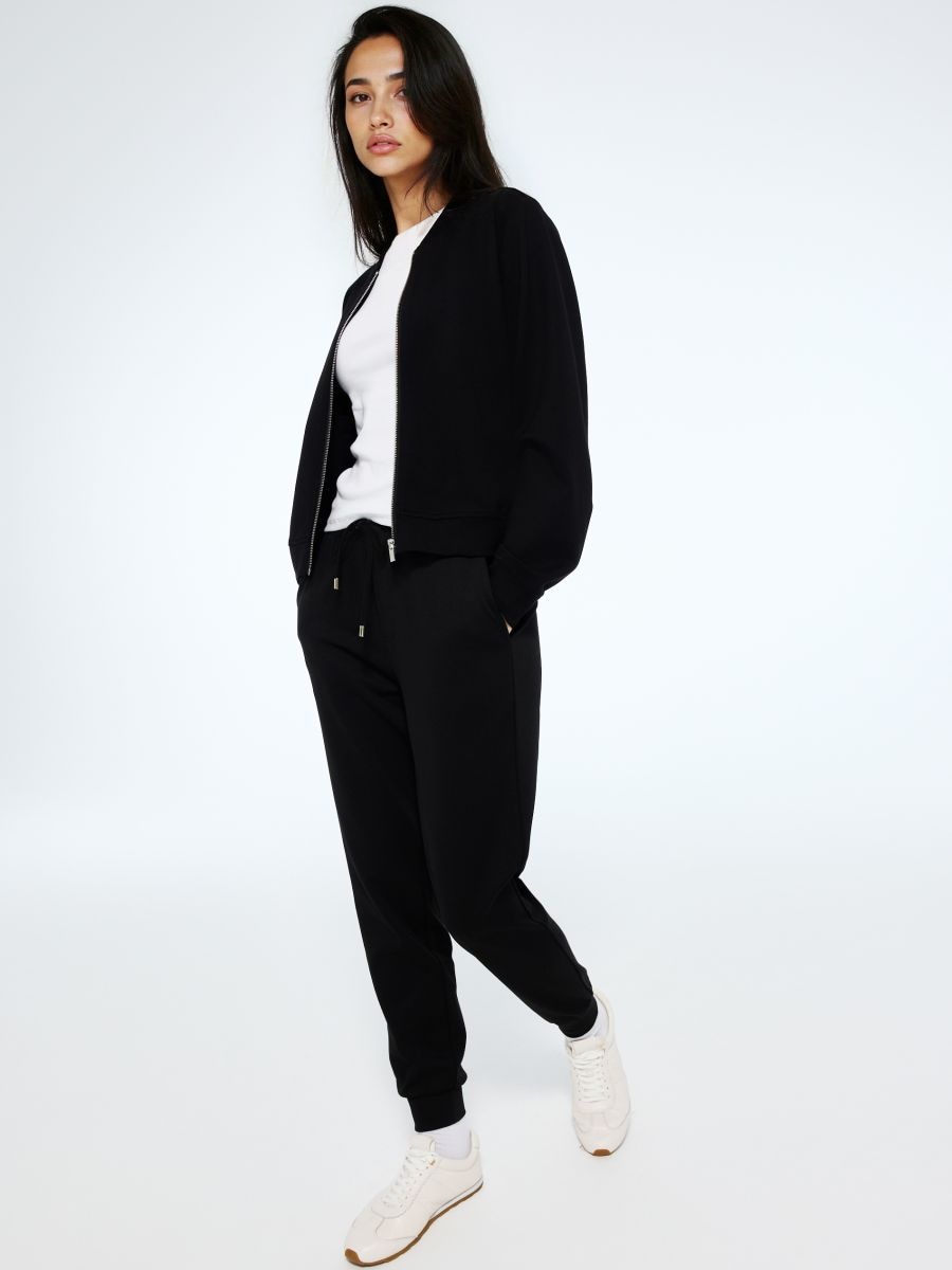 Pantaloni de trening cu conținut ridicat de viscoză - Negru - MOHITO