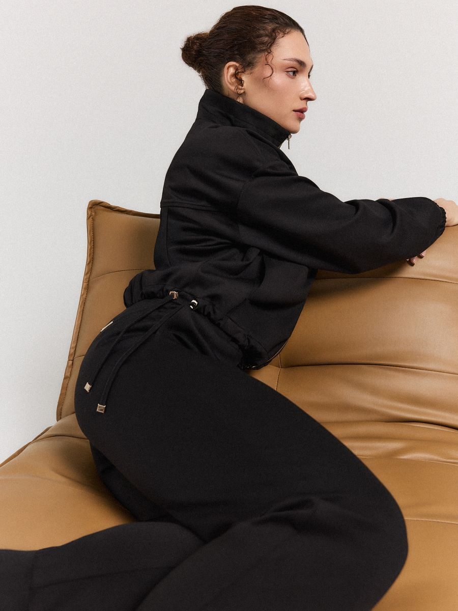 Pantaloni de trening cu conținut ridicat de viscoză - Negru - MOHITO