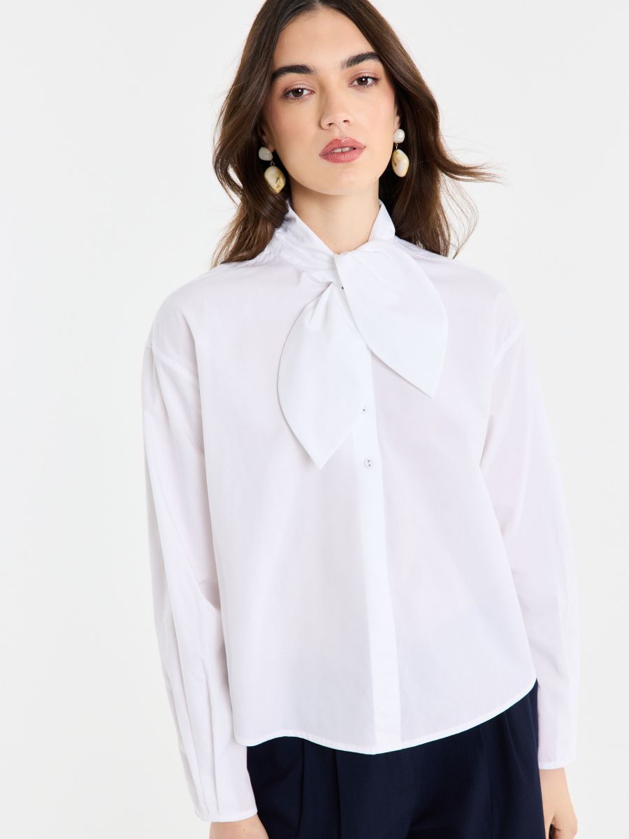 Koszula z wiązaniem Koszula z wiązaniem - biały - MOHITO