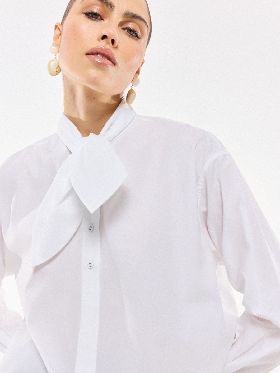 Koszula z wiązaniem - biały - MOHITO