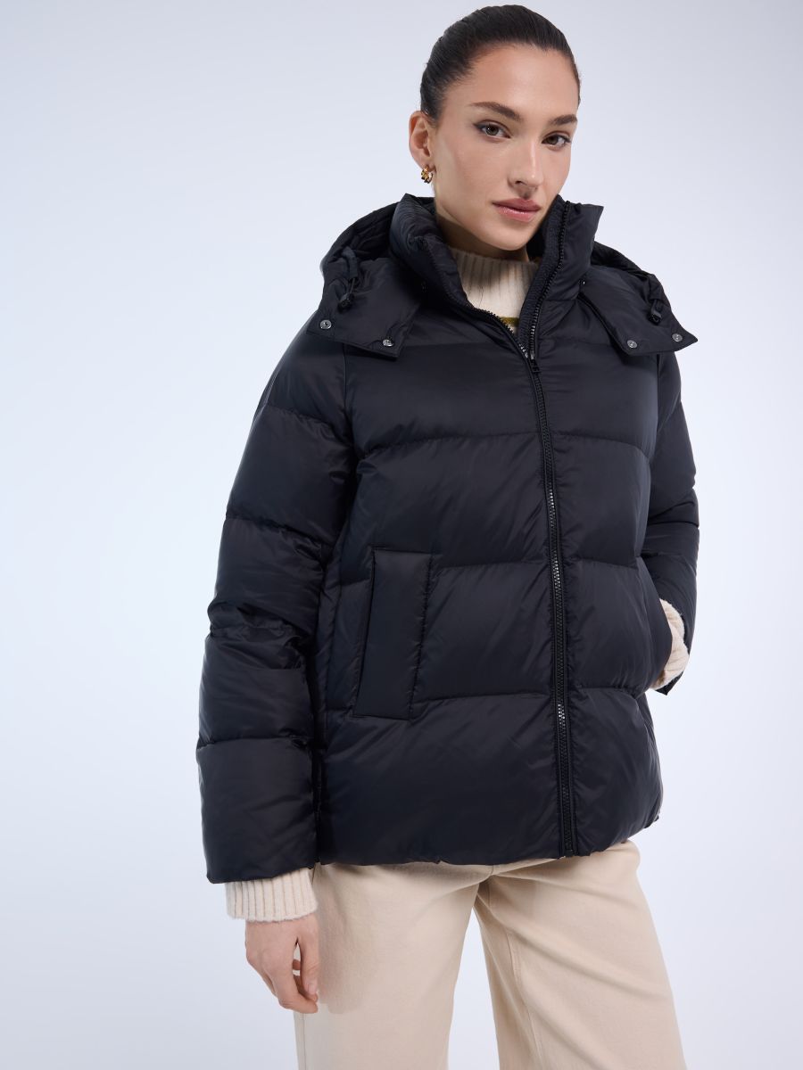 Puchowa kurtka - czarny - MOHITO