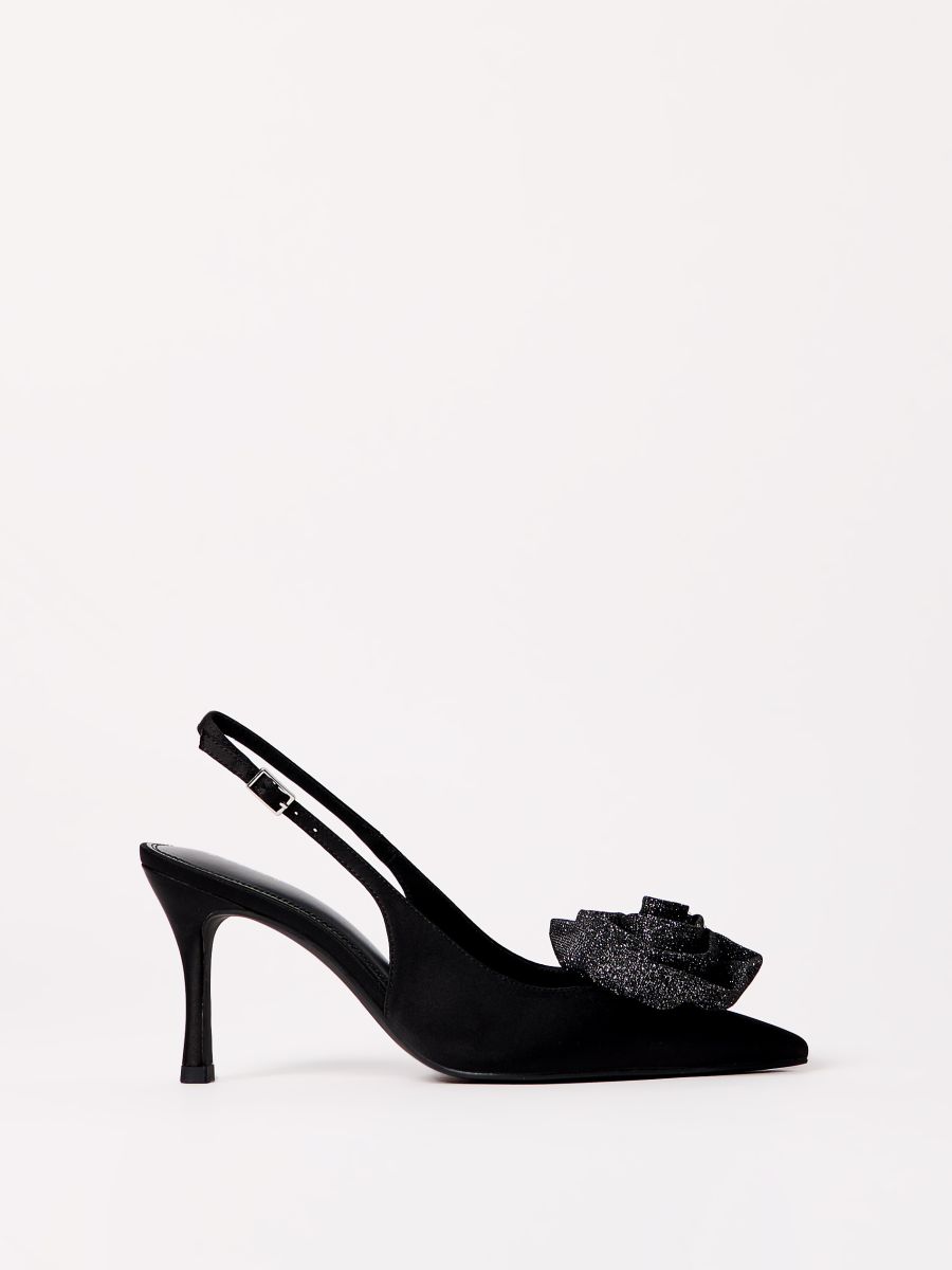 Czółenka z ozdobnym elementem Czółenka z ozdobnym elementem - czarny - MOHITO