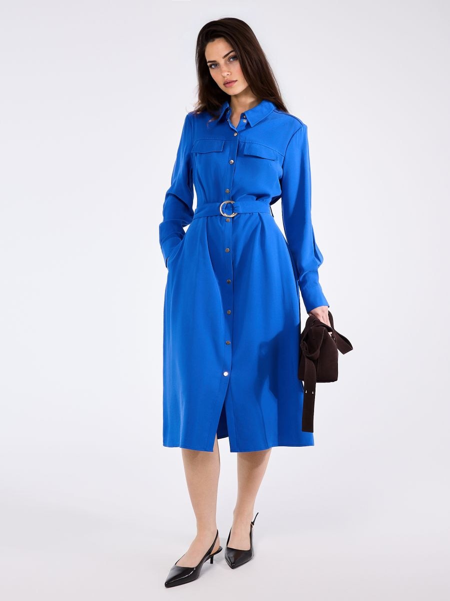 Koszulowa kobaltowa sukienka midi - niebieski - MOHITO