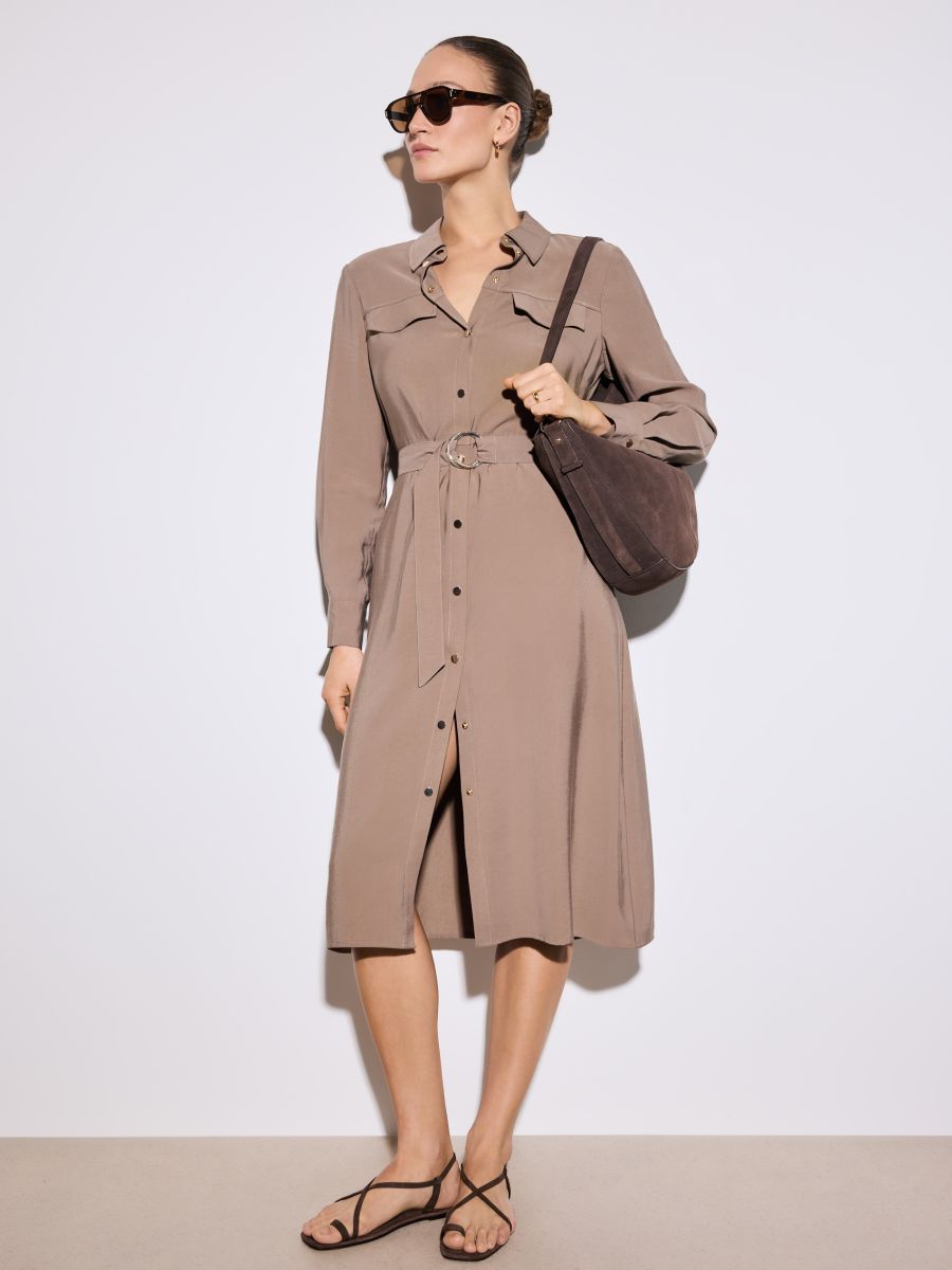 Koszulowa sukienka midi - brązowy - MOHITO