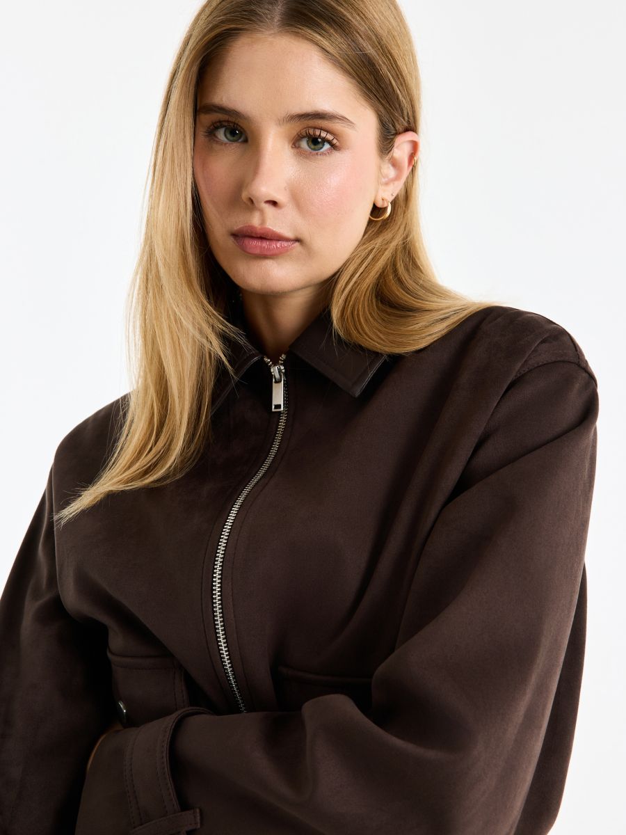 Czekoladowa kurtka z imitacji zamszu - ciemnobrązowy - MOHITO