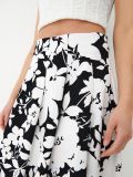 Fustă midi din bumbac, cu flori - Negru - MOHITO - small3