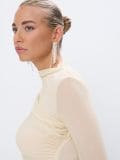 Bluza s detaljem od metalik niti - krem - MOHITO - small3