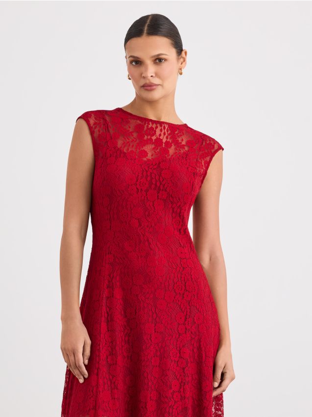 Rochie midi de dantelă