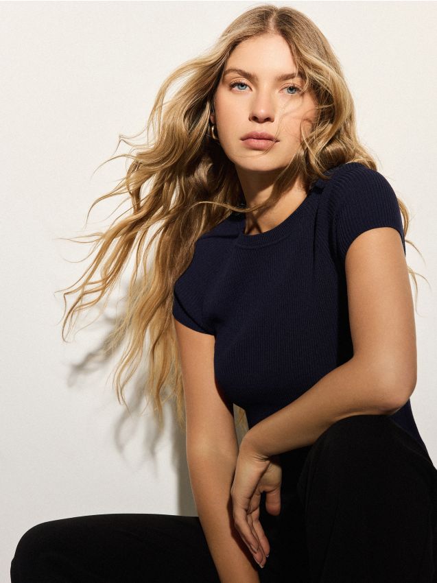 Pulover cu mânecă scurtă