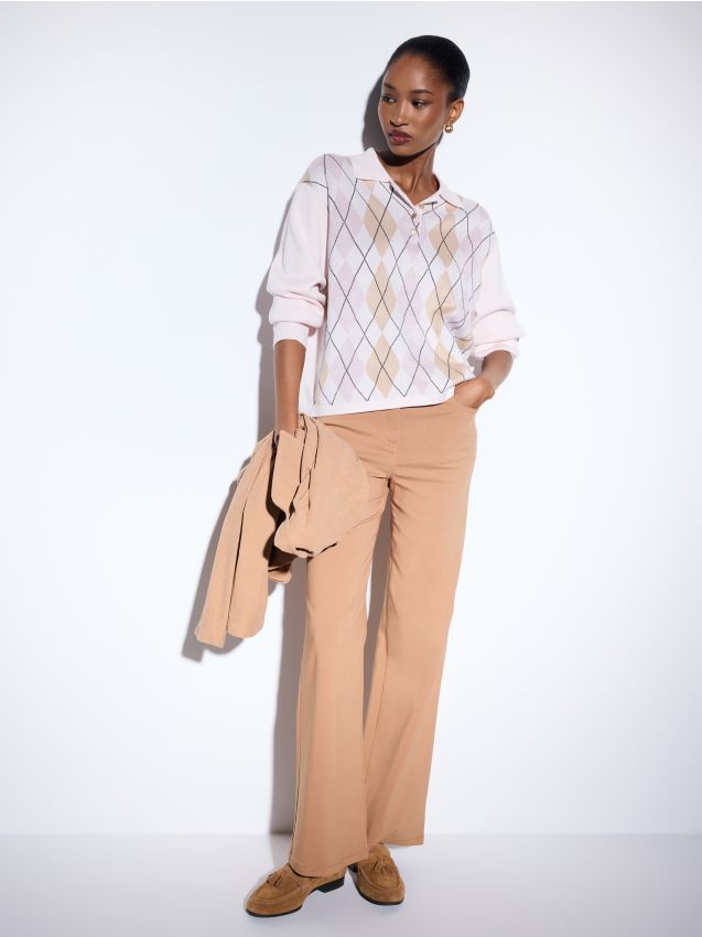Pantaloni flare