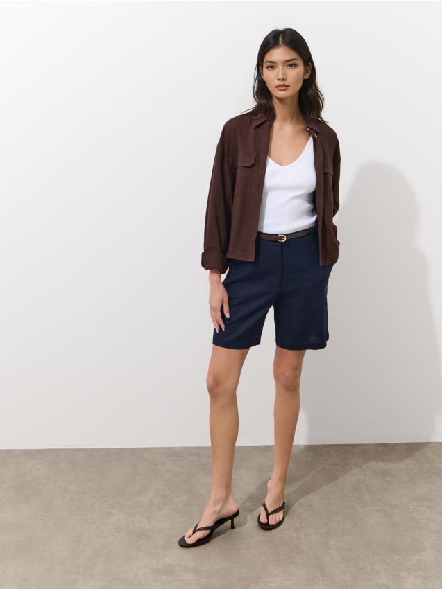 Pantaloni scurți cu dungă