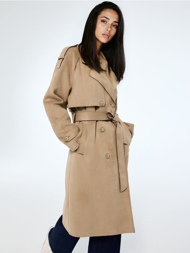 Trenci cu rând dublu de nasturi