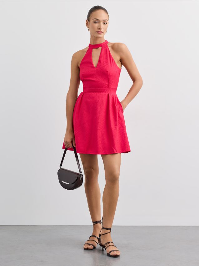 Rochie mini cu decolteu halter