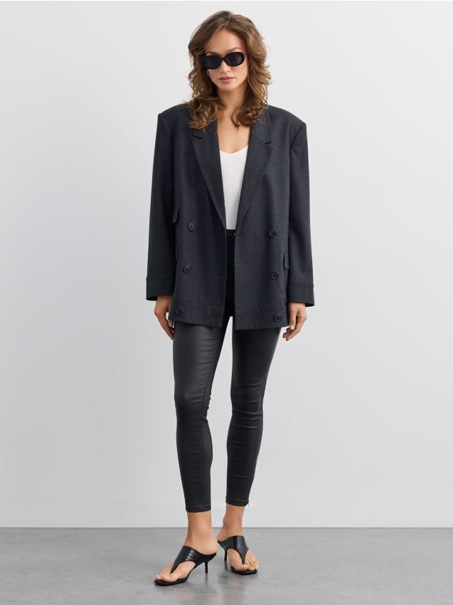 Pantaloni cerați