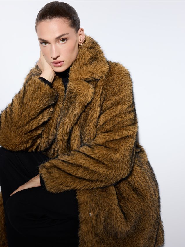 Mantou de blană artificială