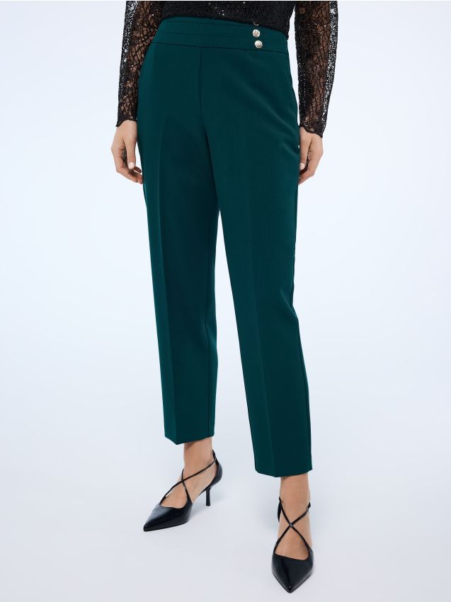 Pantaloni țigaretă