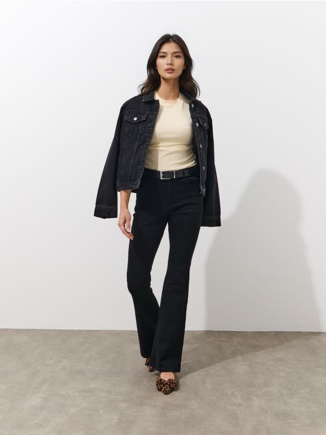 Jeansy mom slim Kolor granatowy - MOHITO - 789BL-95J