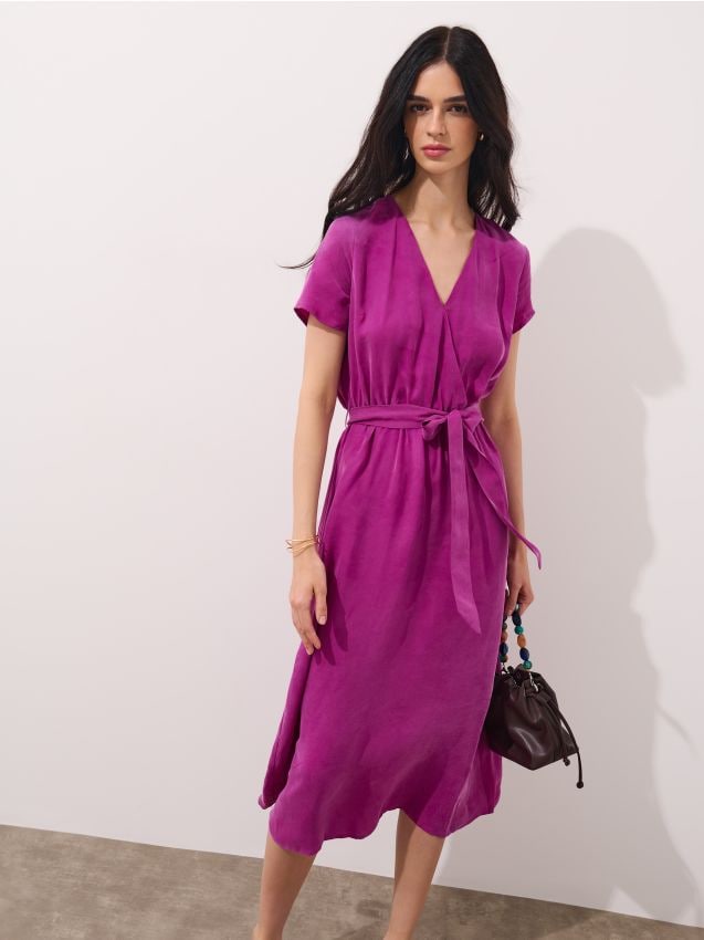 Rochie midi cu mânecă scurtă