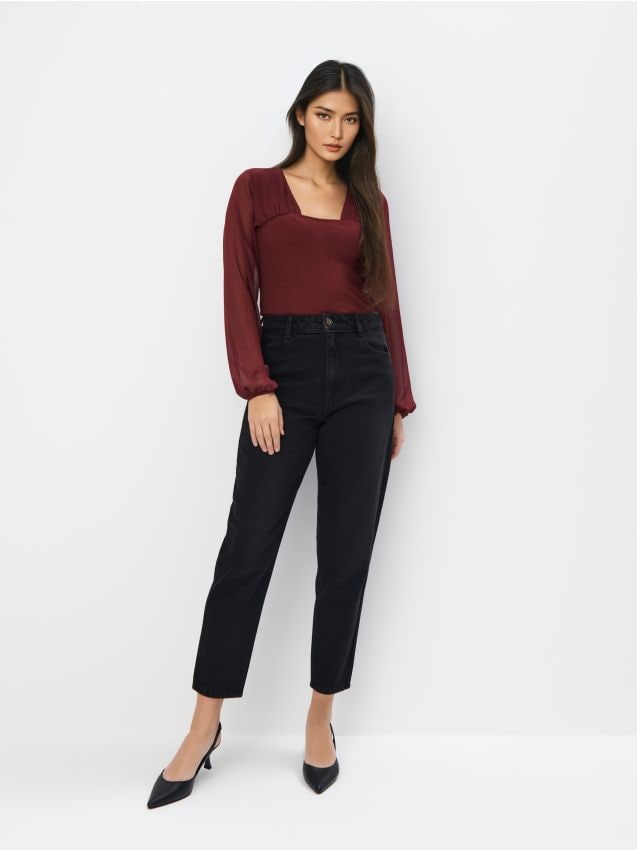 Blugi mom fit