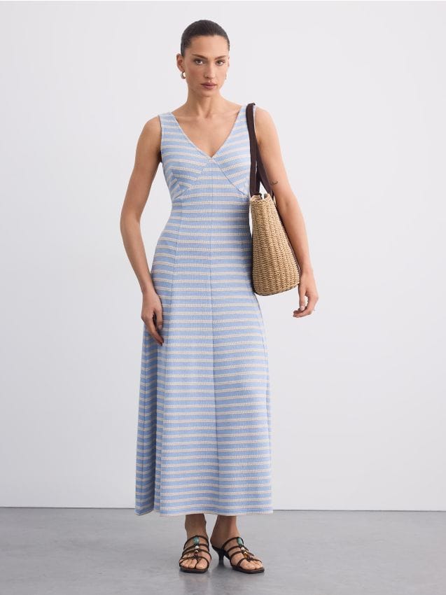 Rochie maxi în dungi