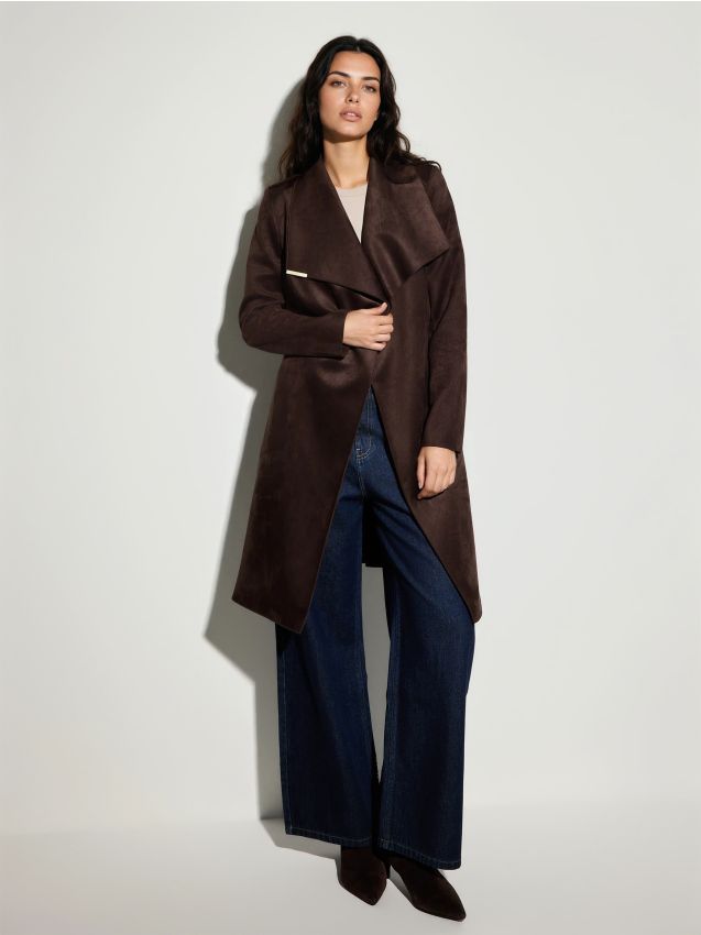 Palton cu efect de piele întoarsă