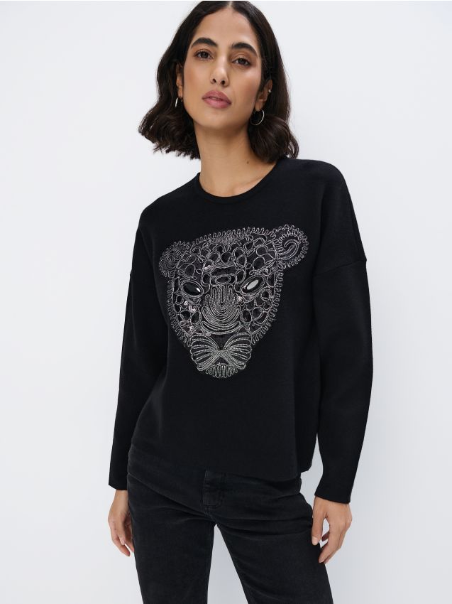 Pulover cu detalii decorative