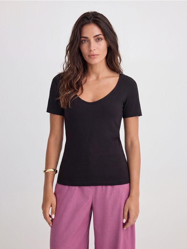 Tricou cu decolteu în V