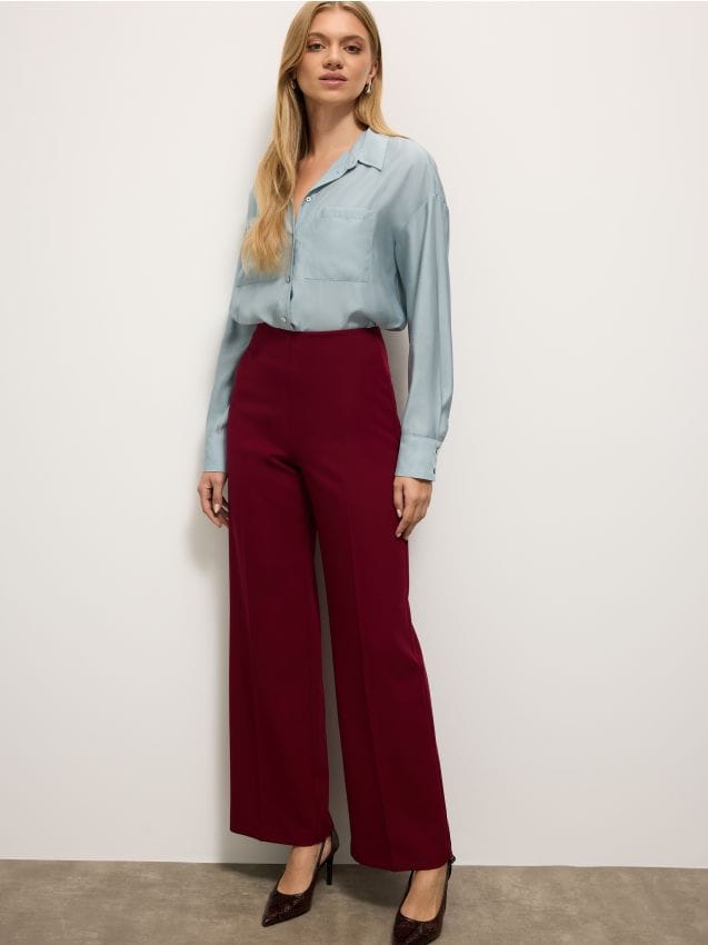 Pantaloni cu croi larg