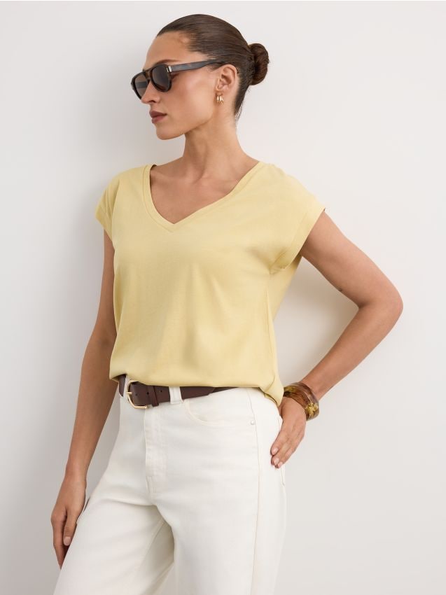 Tricou cu decolteu în V