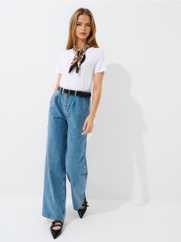 Tricou cu decolteu în V
