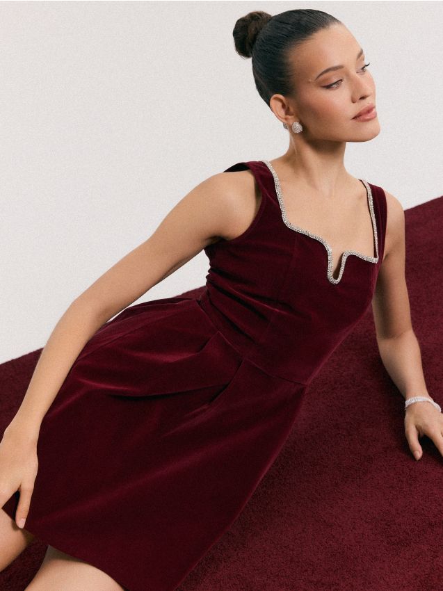 Mohito - Велурена мини рокля - махагон