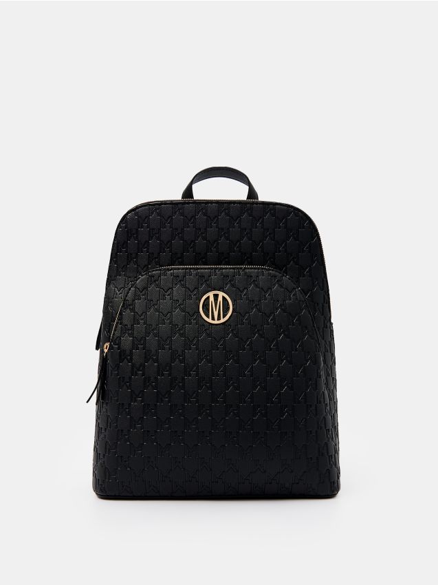 Rucsac cu model cu monogramă