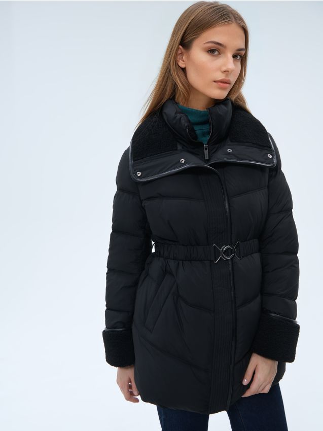 Geacă matlasată cu curea în talie