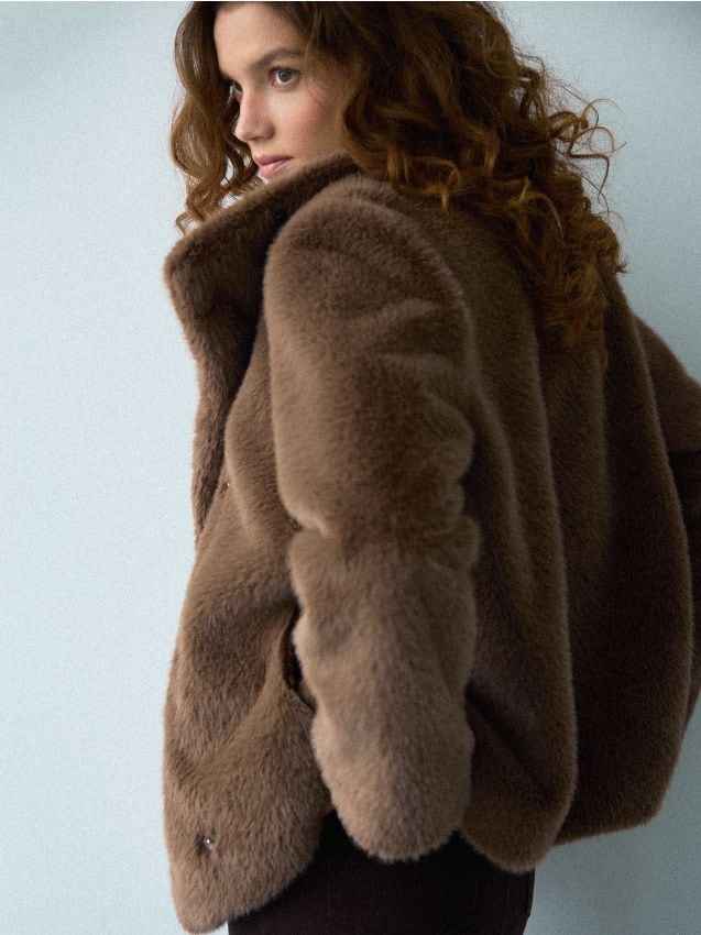 Mantou de blană artificială