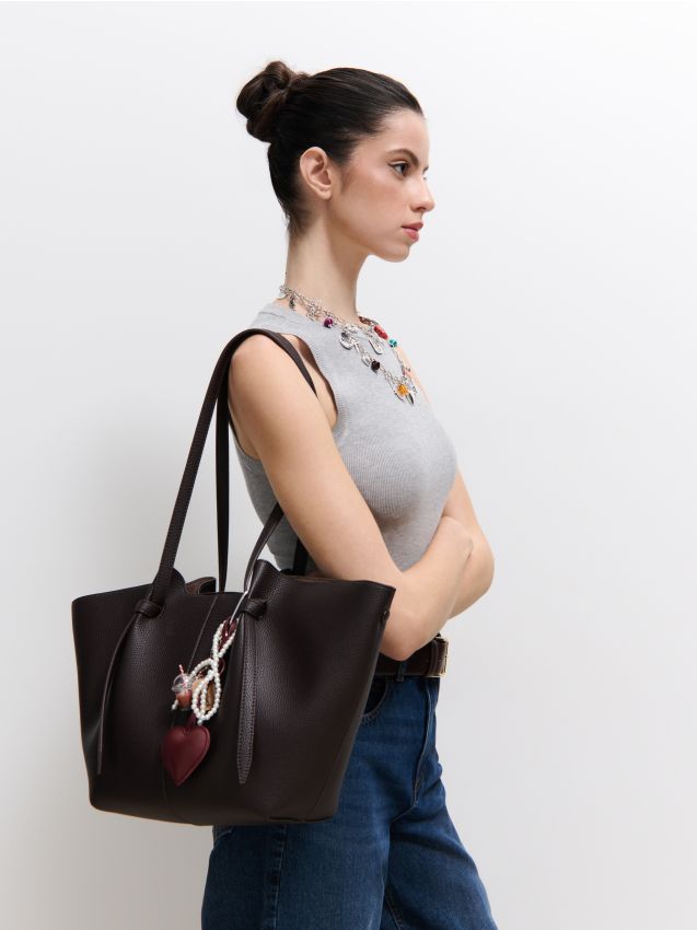 Geantă cu trusă cosmetică